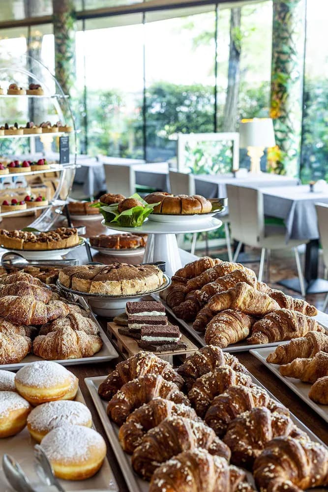 Breakfast area