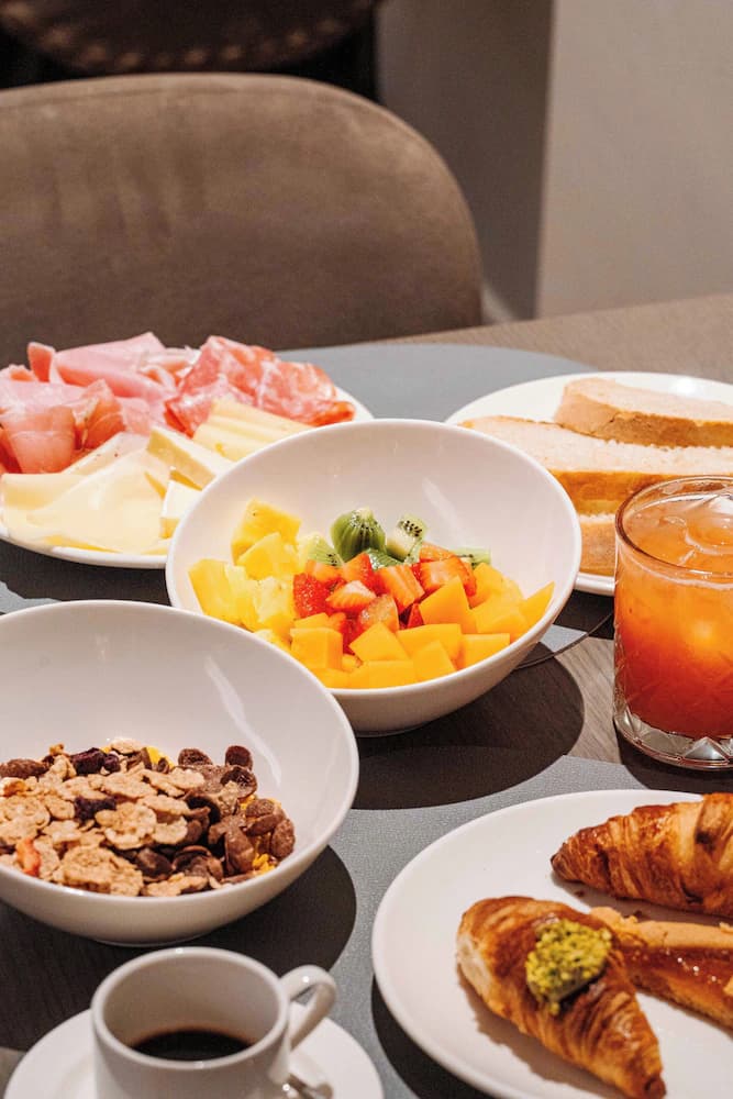 Breakfast meal