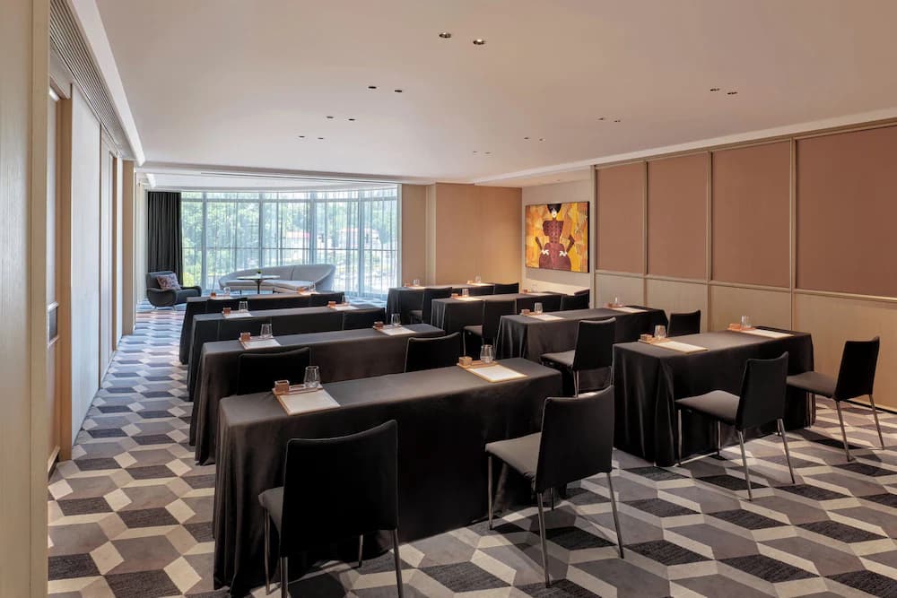 Meeting facility