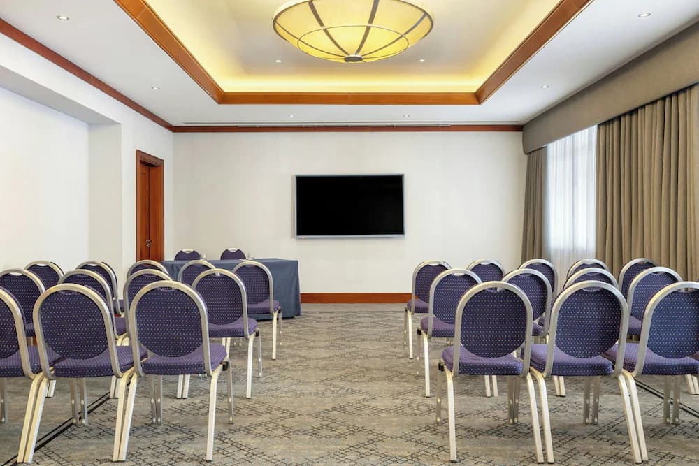 Meeting facility