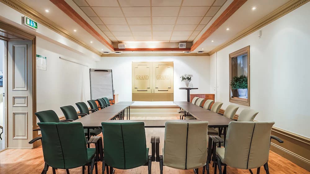 Meeting facility
