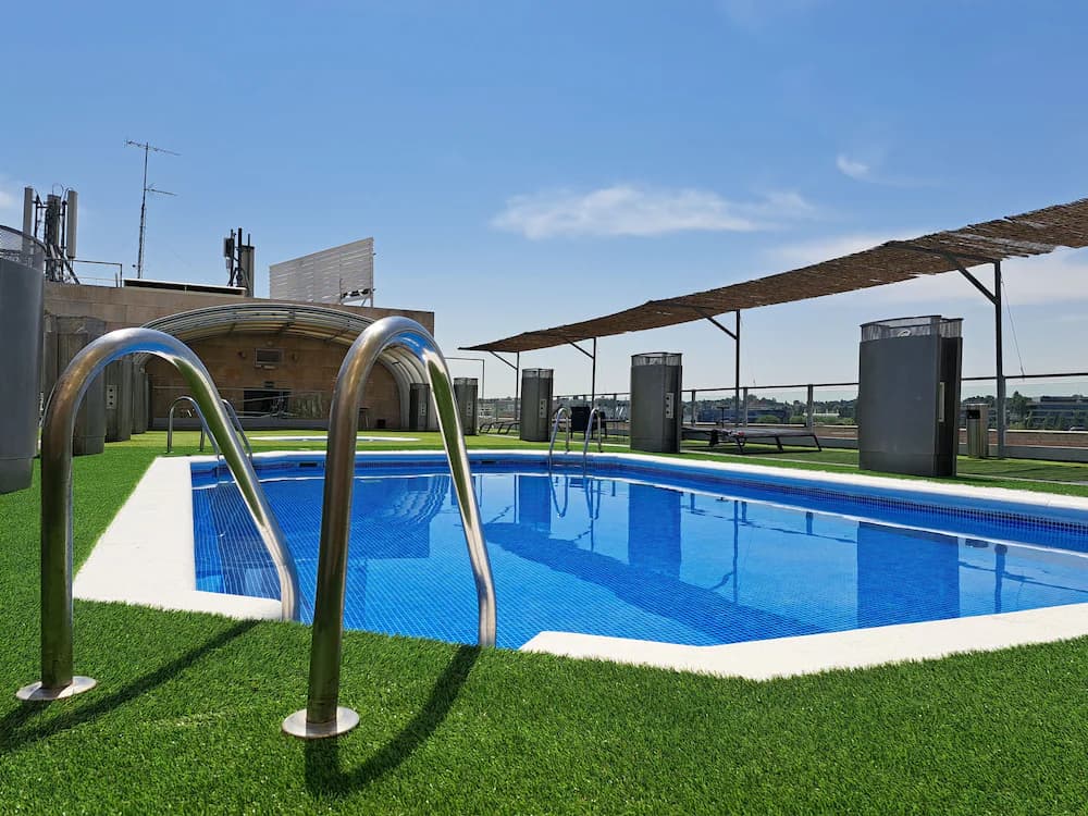 Rooftop pool