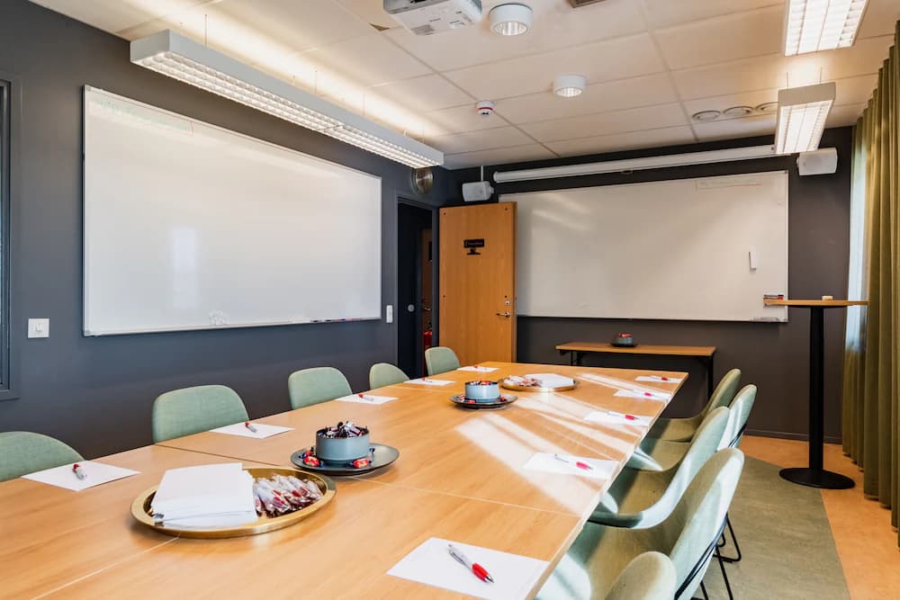 Meeting facility