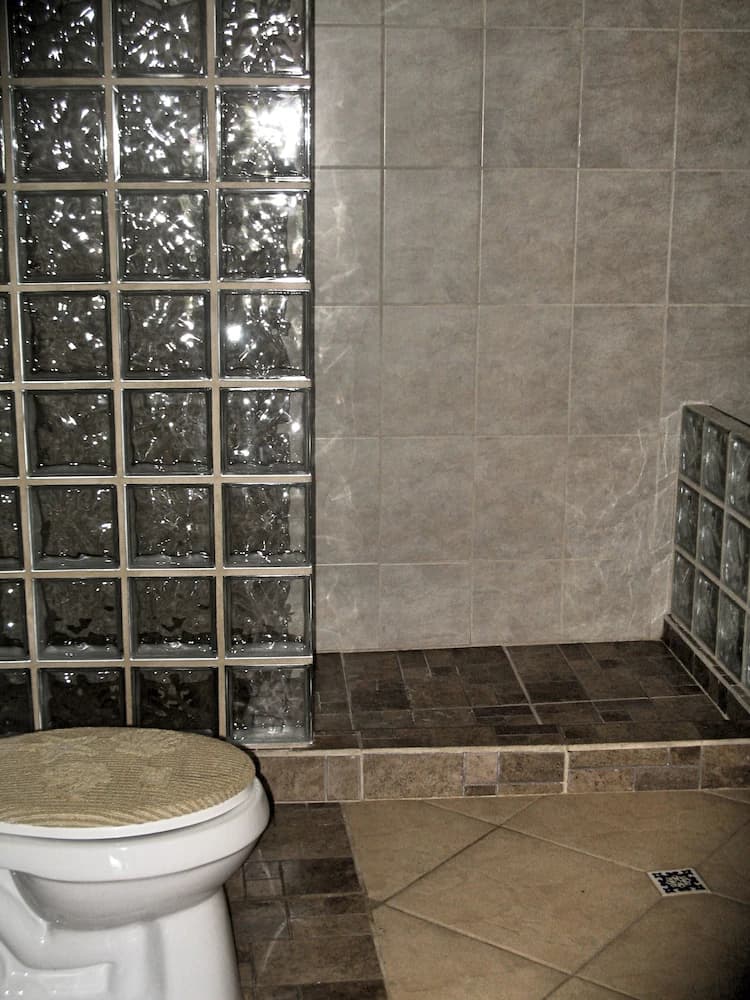 Bathroom shower