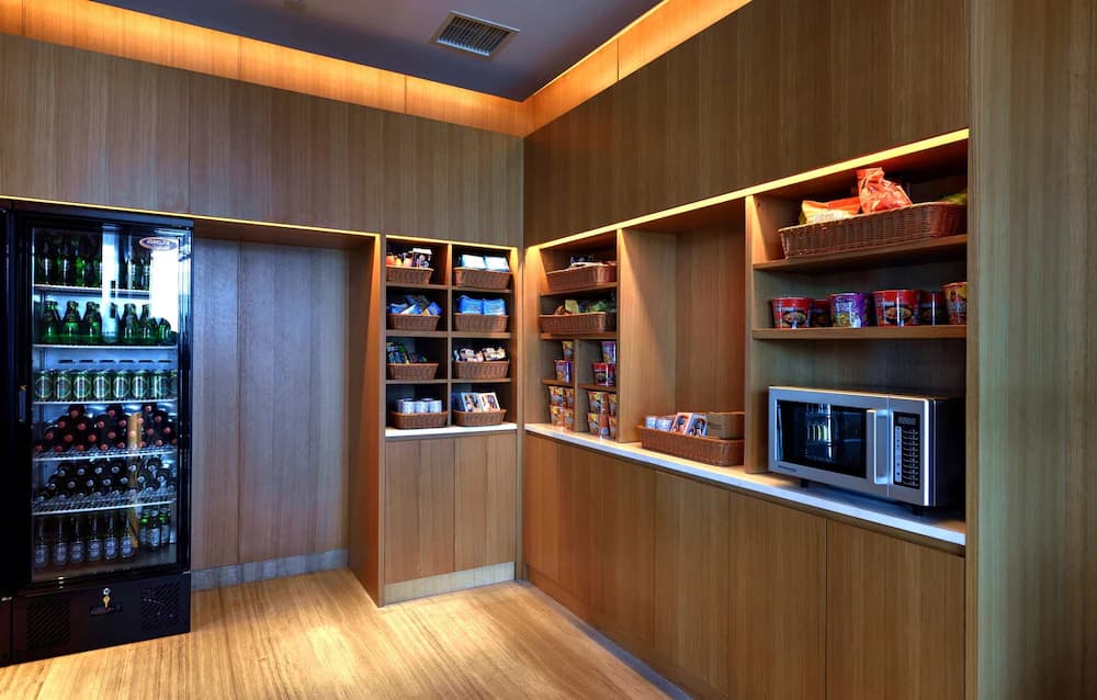 Snack bar