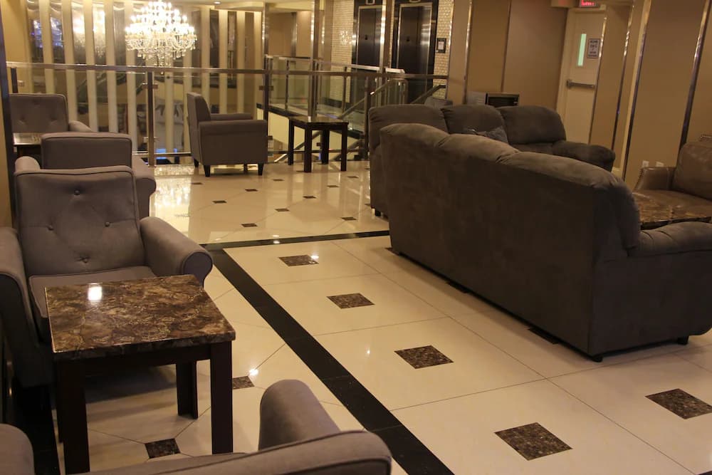 Lobby lounge