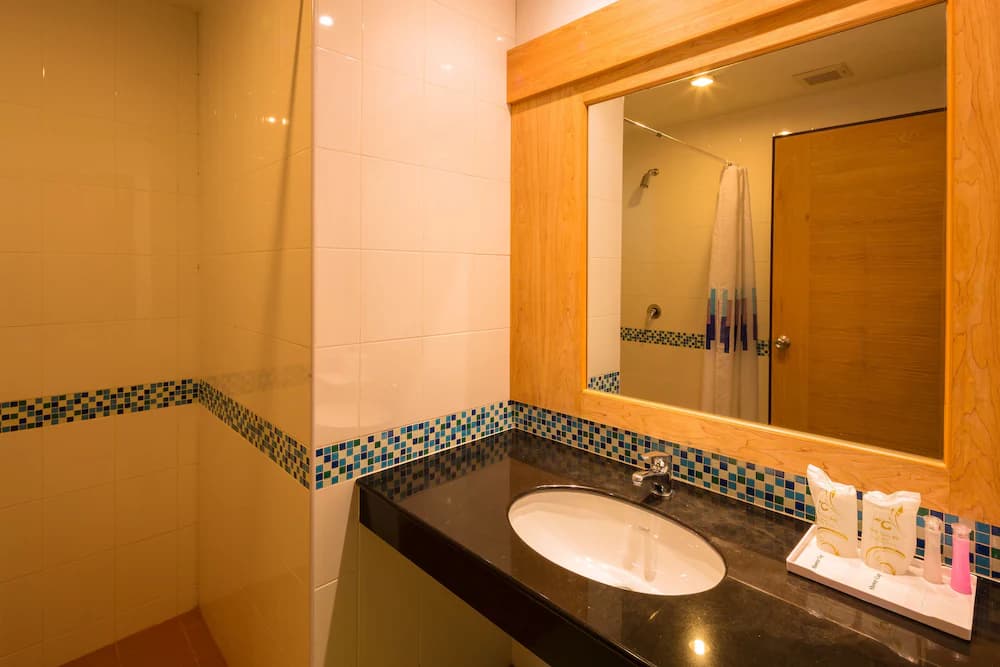 Bathroom sink