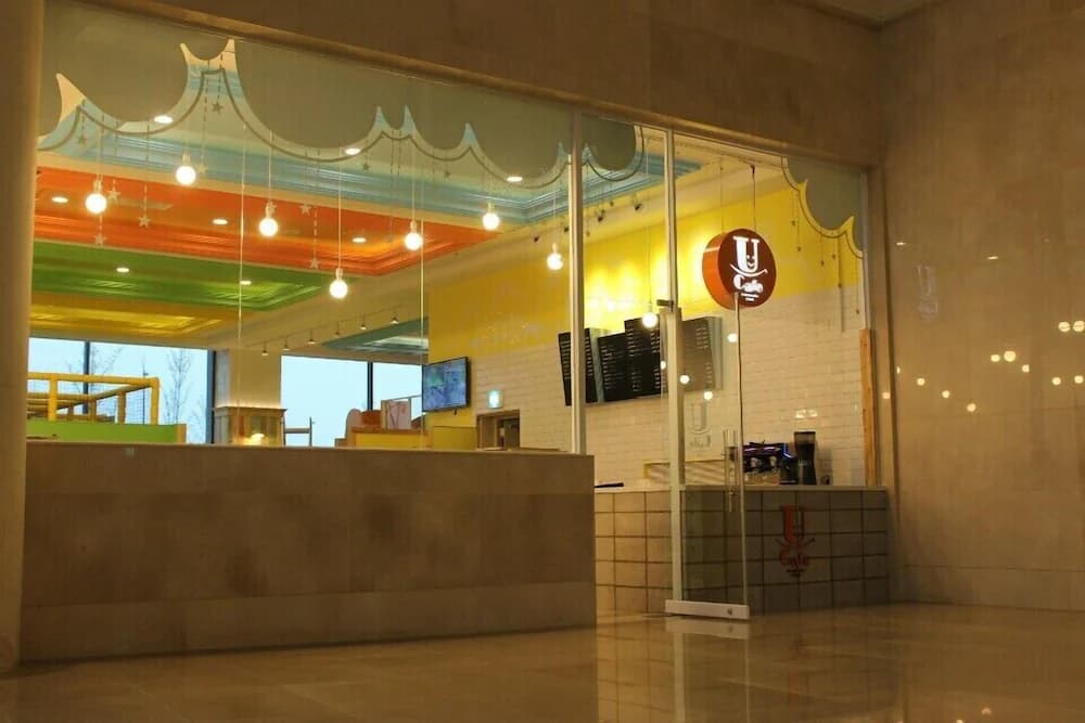 Children's play area - indoor