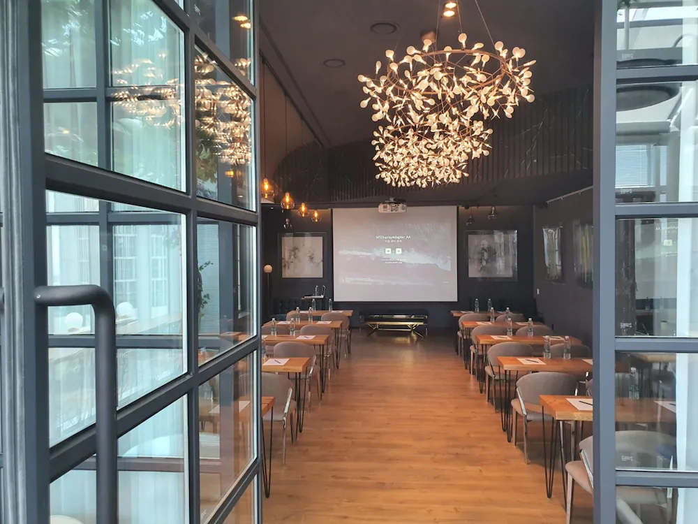 Banquet hall