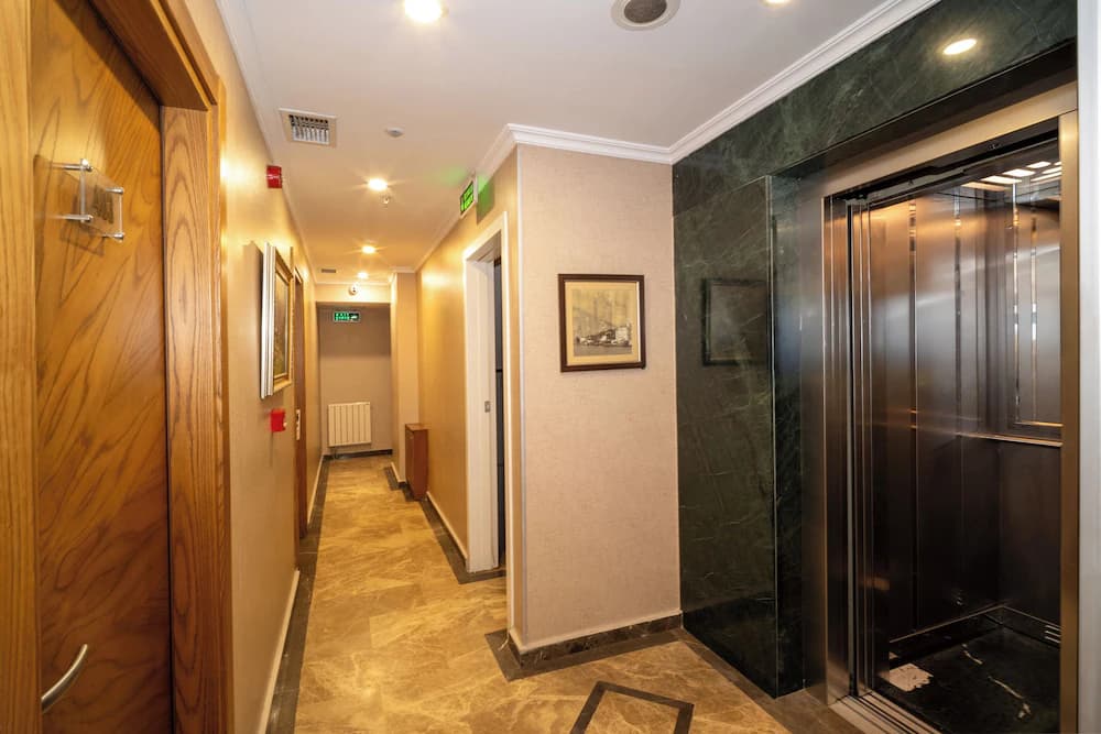 Reception hall