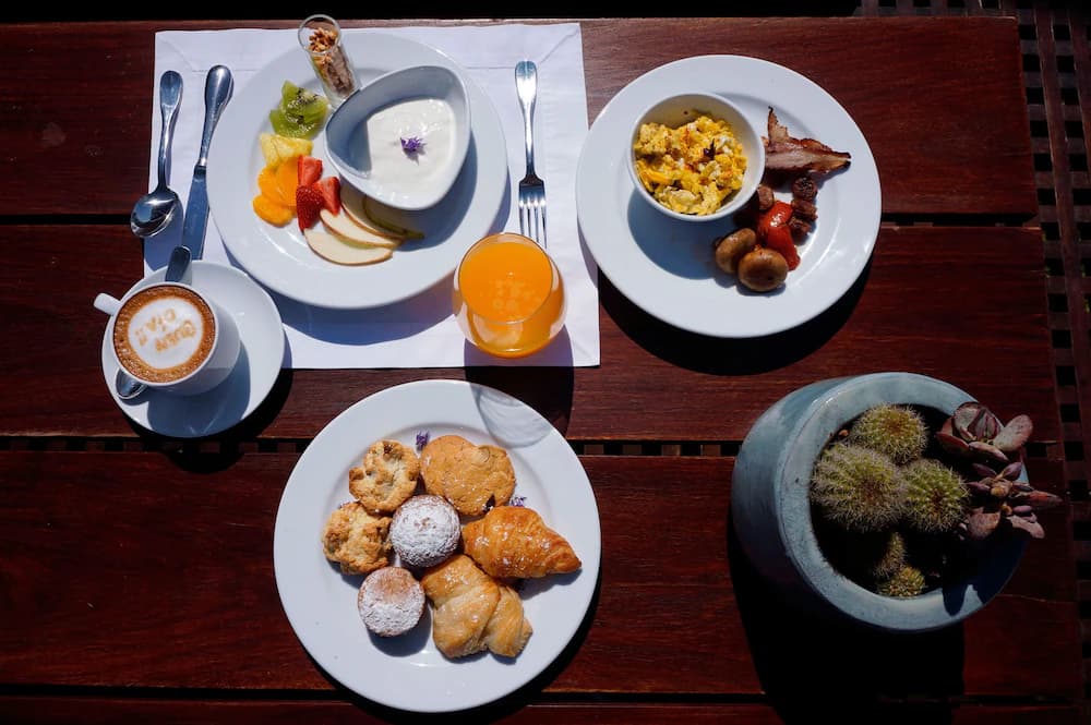 Breakfast buffet