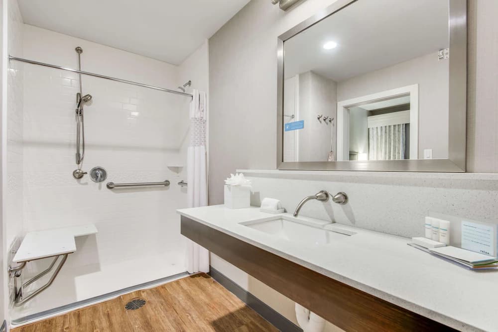 Bathroom shower
