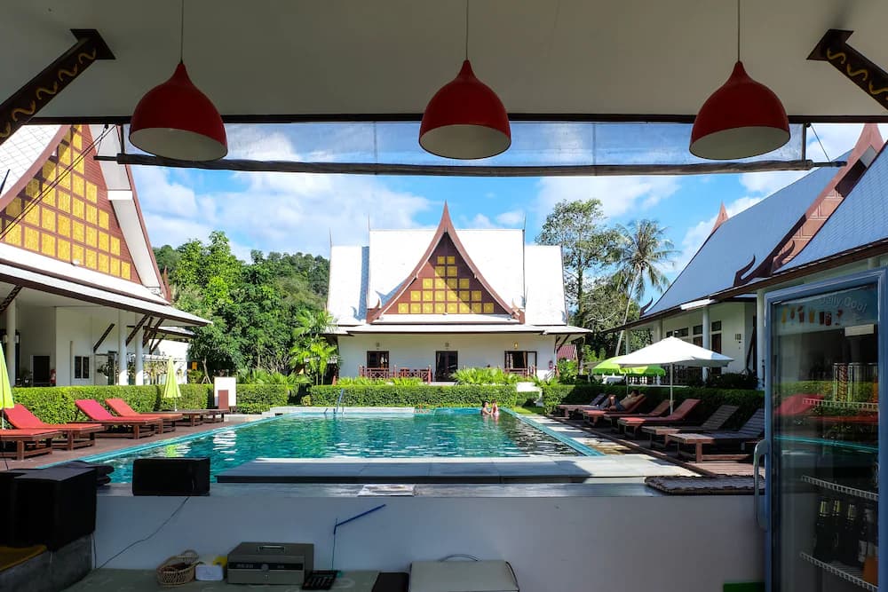 Poolside bar