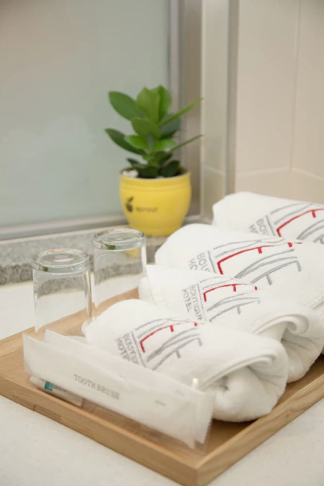 Bathroom amenities