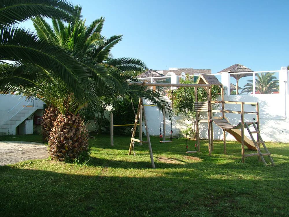 Children's play area - outdoor