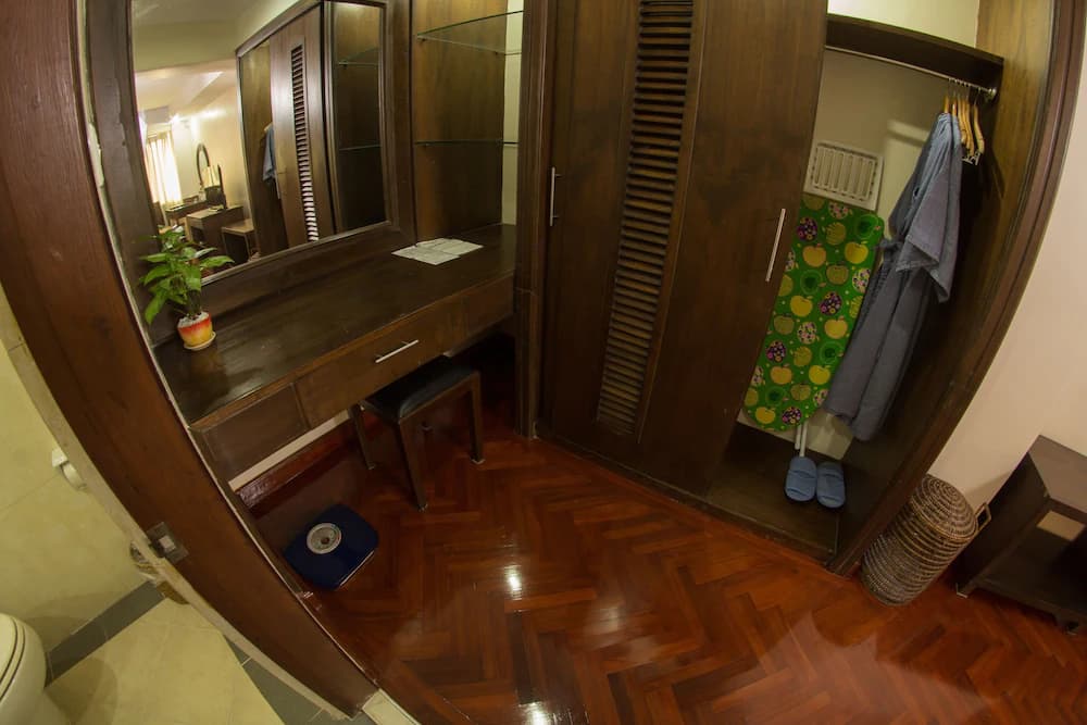 Room amenity