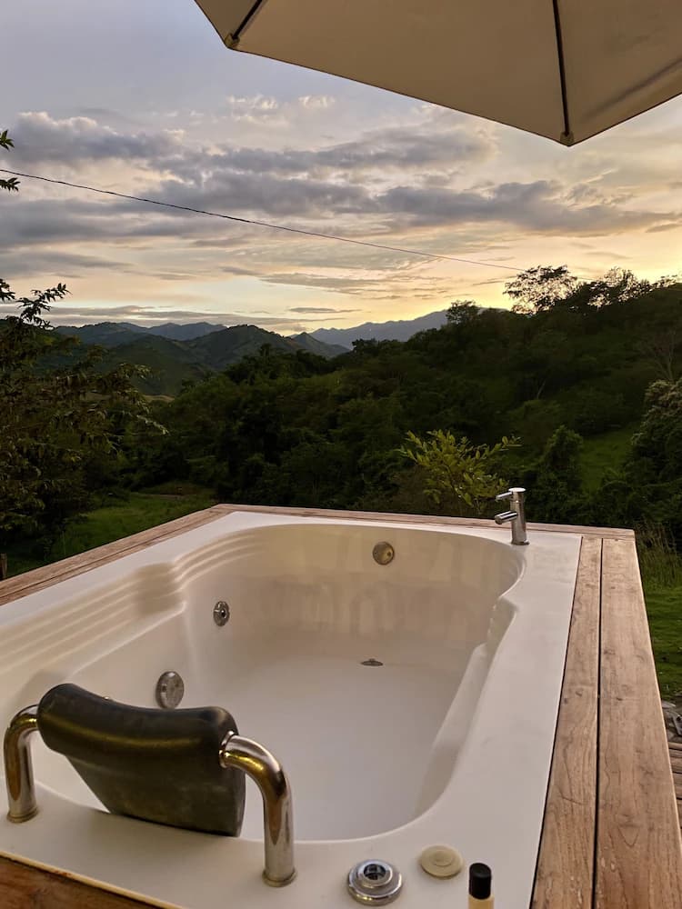 Private spa tub