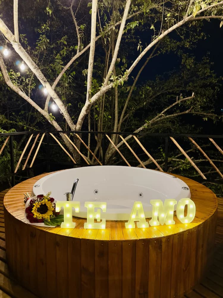 Private spa tub