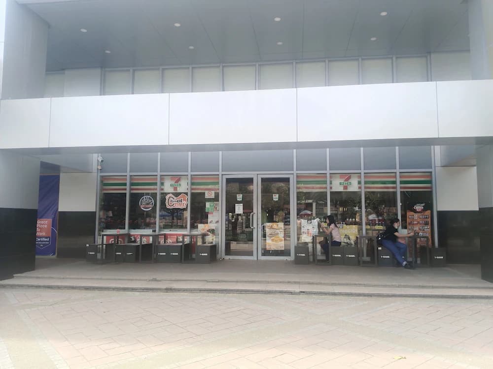 Snack bar