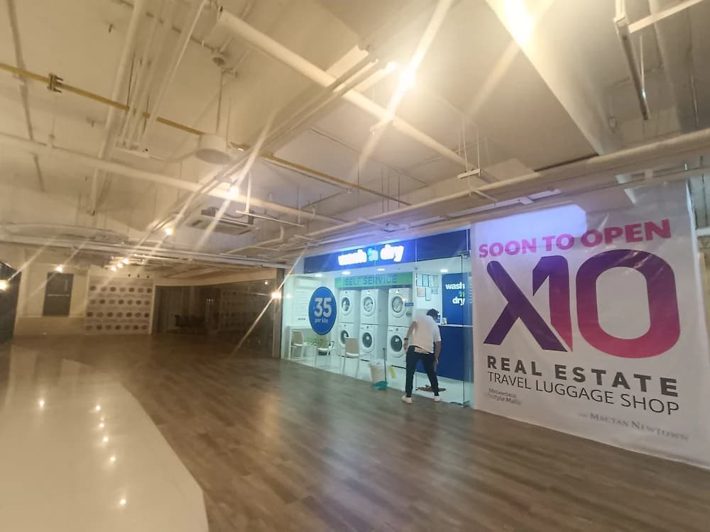 ATM/banking on site
