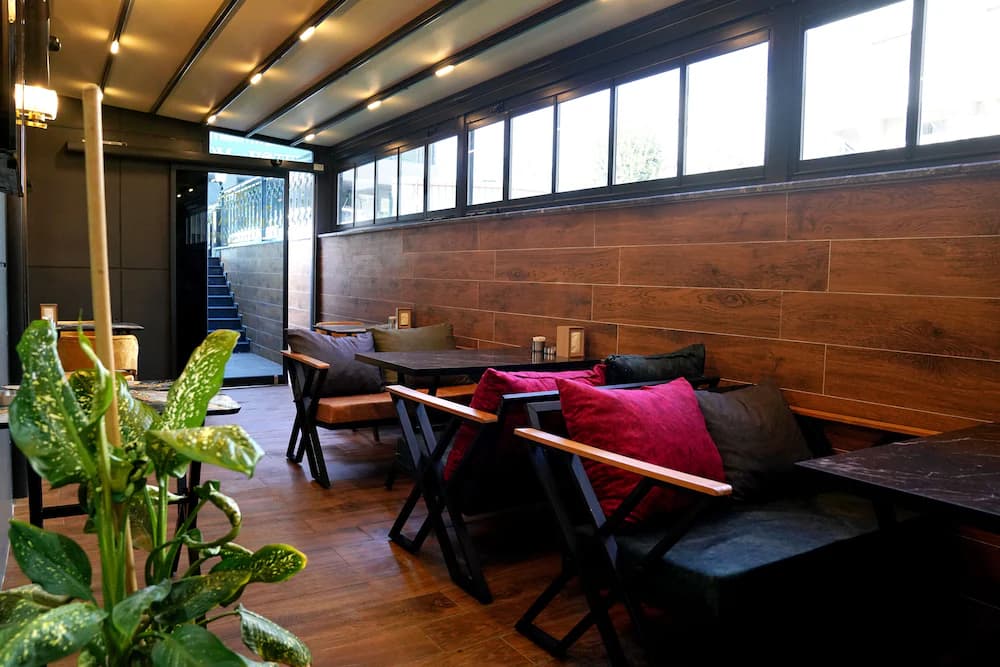 Cafe