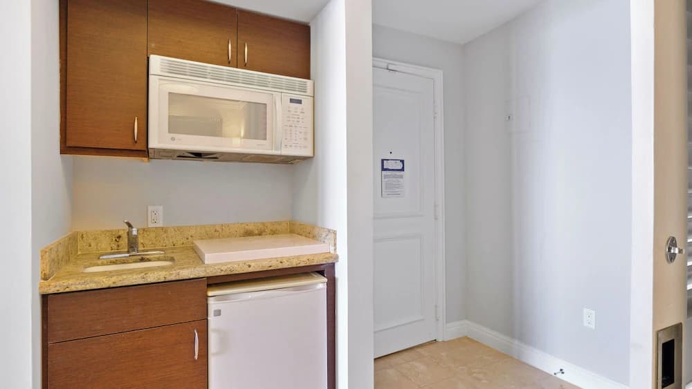 Private kitchenette