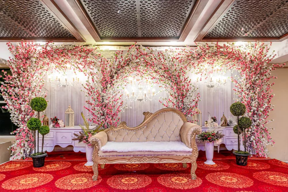 Banquet hall