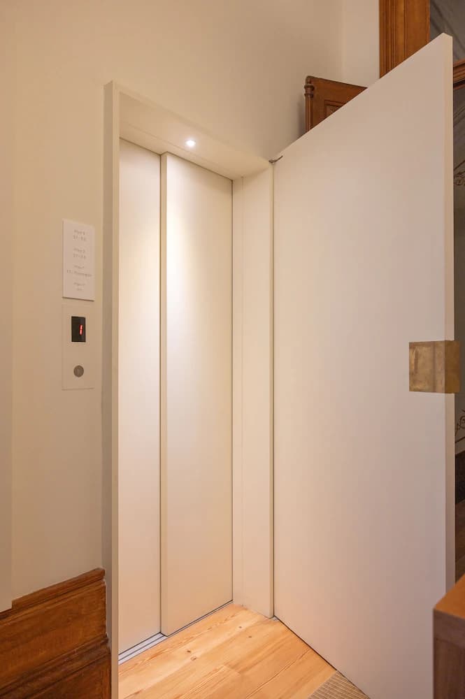 Elevator