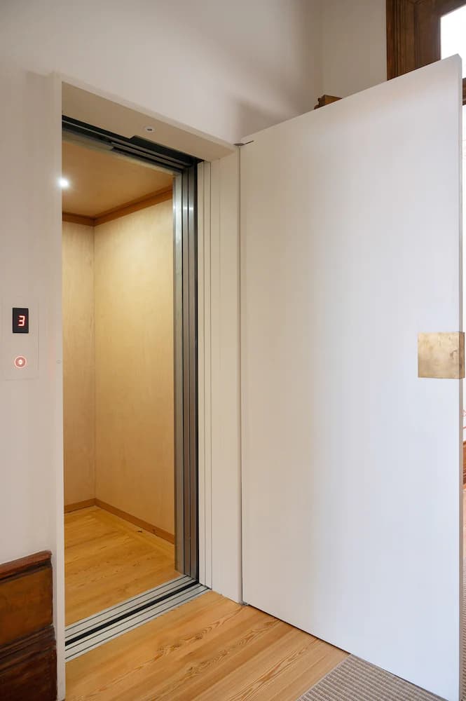 Elevator