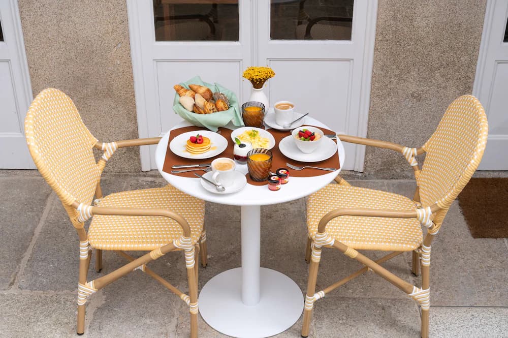Breakfast area