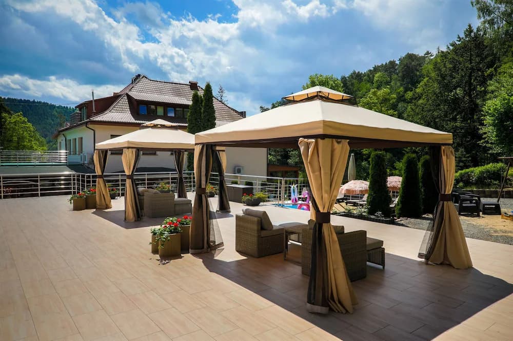 Sundeck