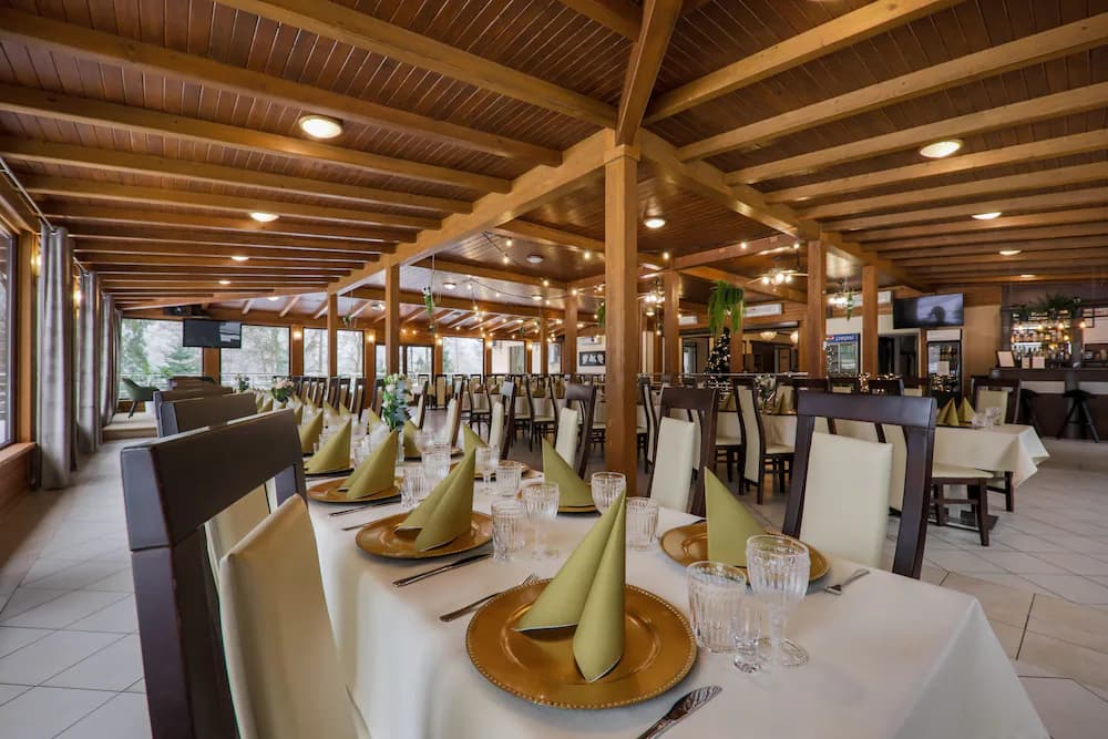 Banquet hall