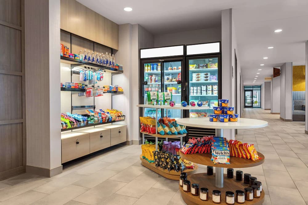 Snack bar