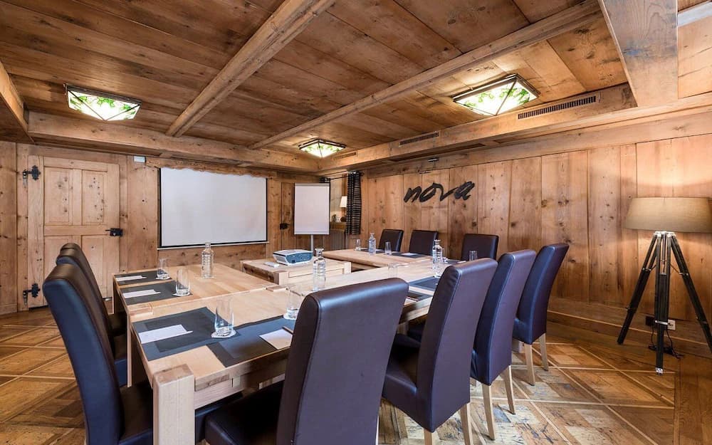 Meeting facility