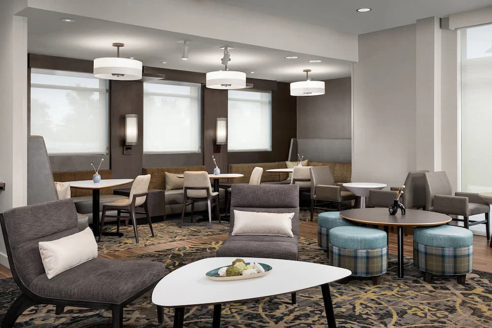 Lobby lounge