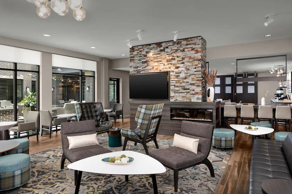 Lobby lounge