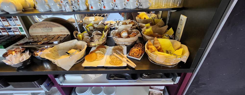 Breakfast buffet