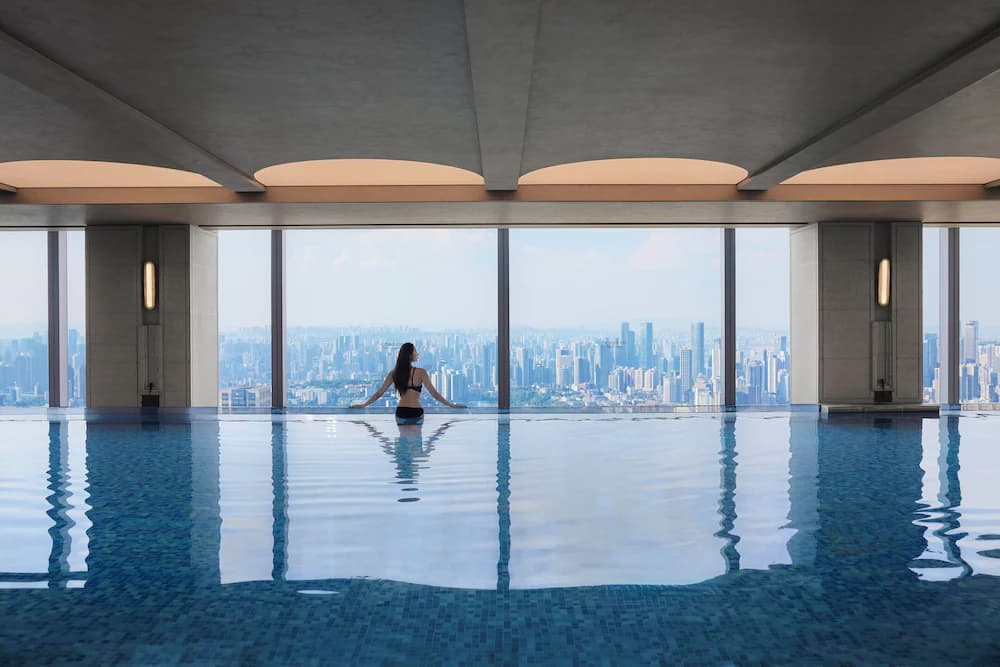 Exercise/lap pool