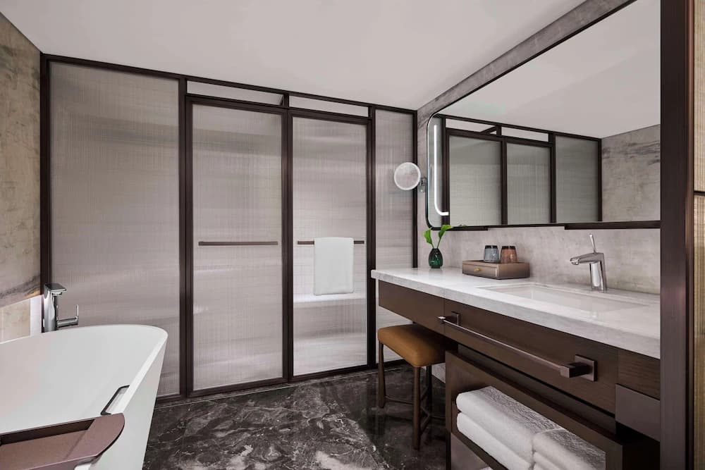 Bathroom shower