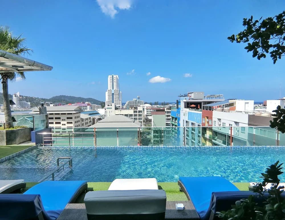 Rooftop pool