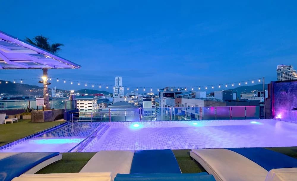Rooftop pool
