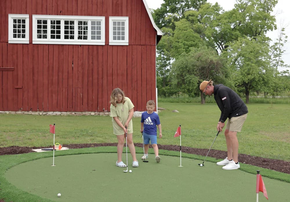 Mini-golf