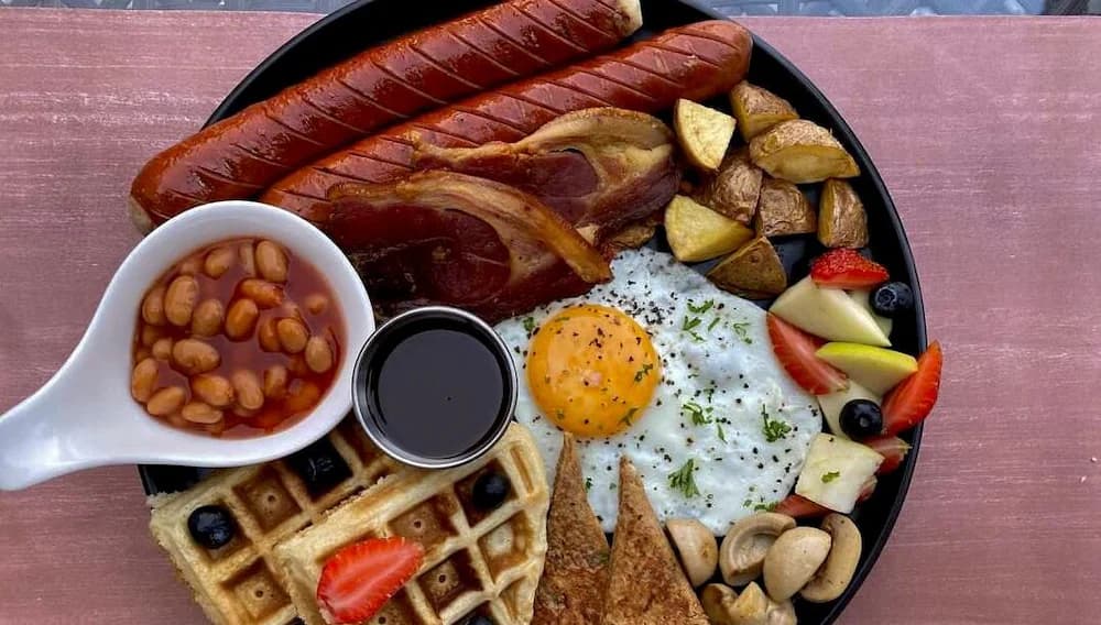 Breakfast meal