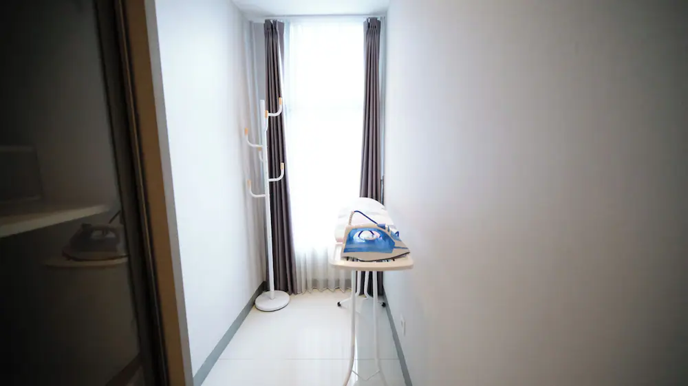 Iron/ironing board