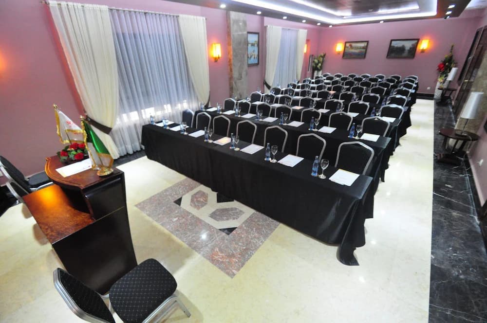 Meeting facility