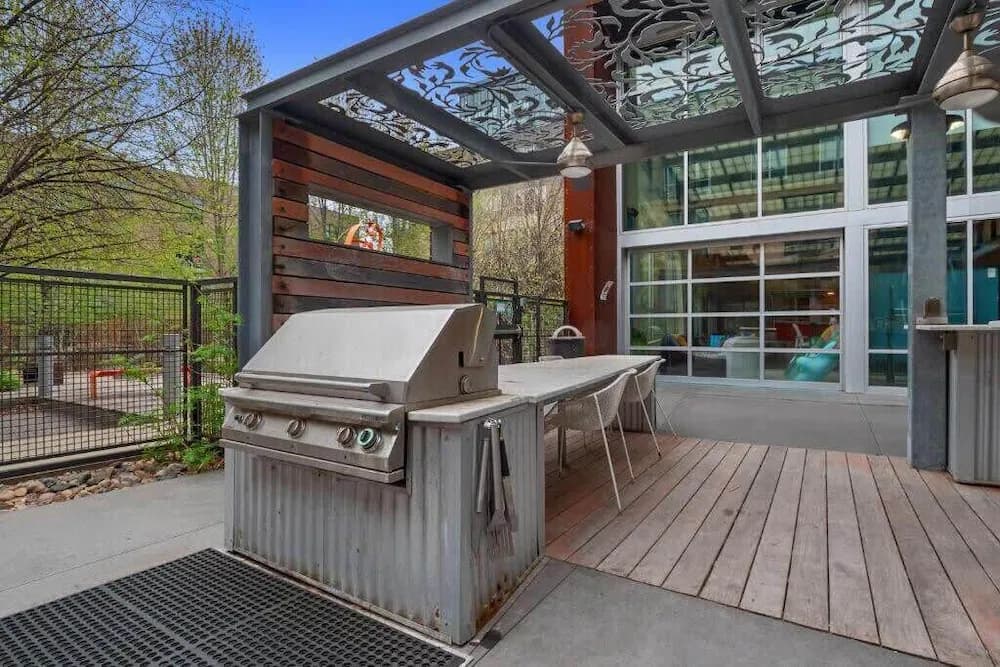 BBQ/picnic area