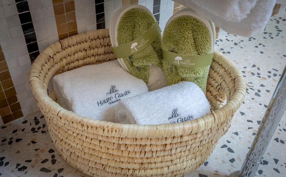 Room amenity