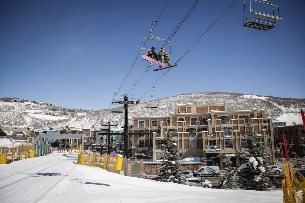 Snow and ski sports