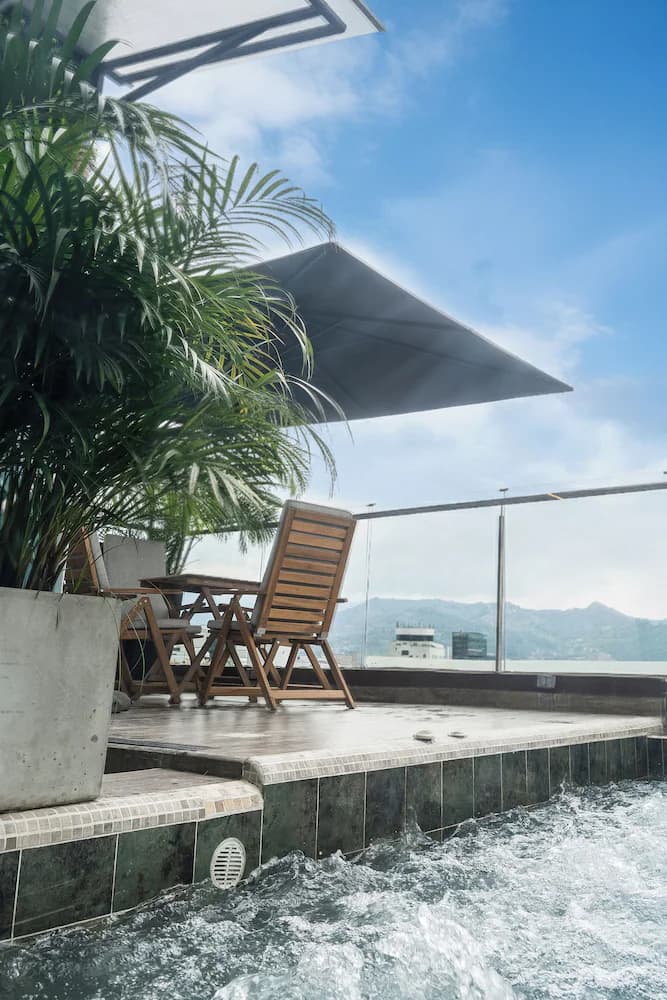 Rooftop pool
