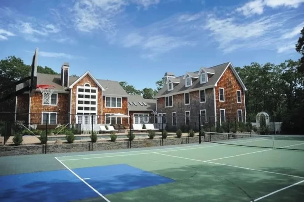 Tennis court